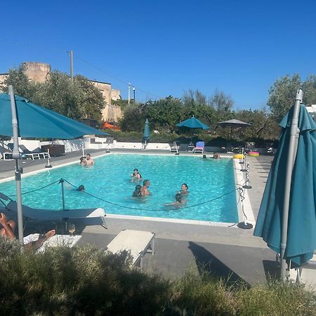 B&B Piazza Marconi Manfredonia Bagian luar foto