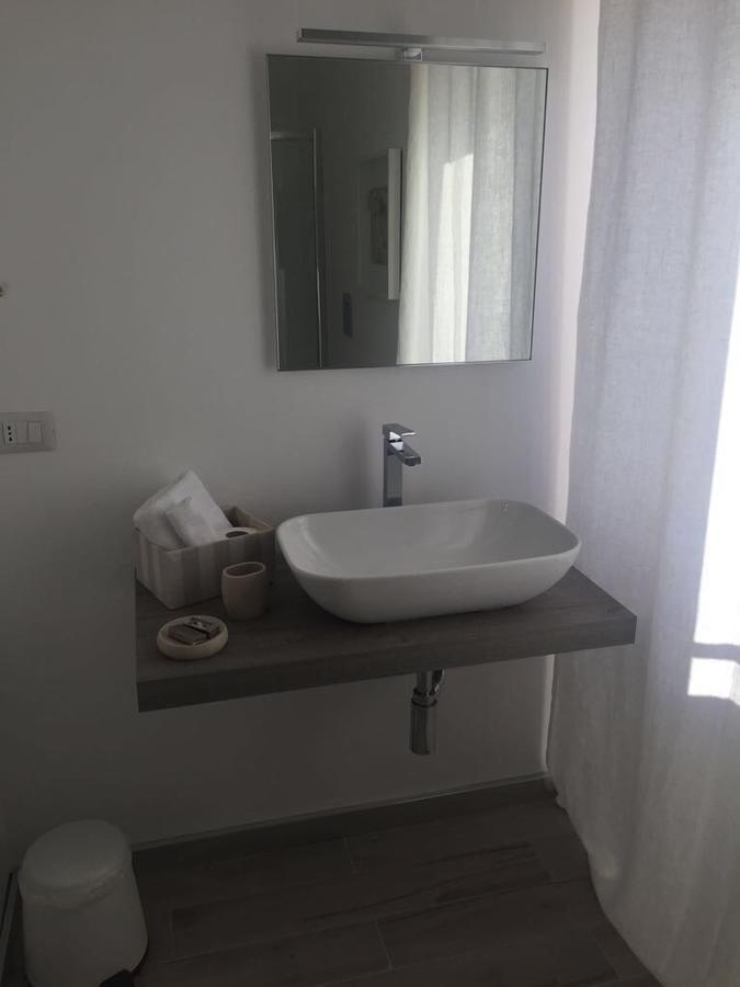 B&B Piazza Marconi Manfredonia Bagian luar foto